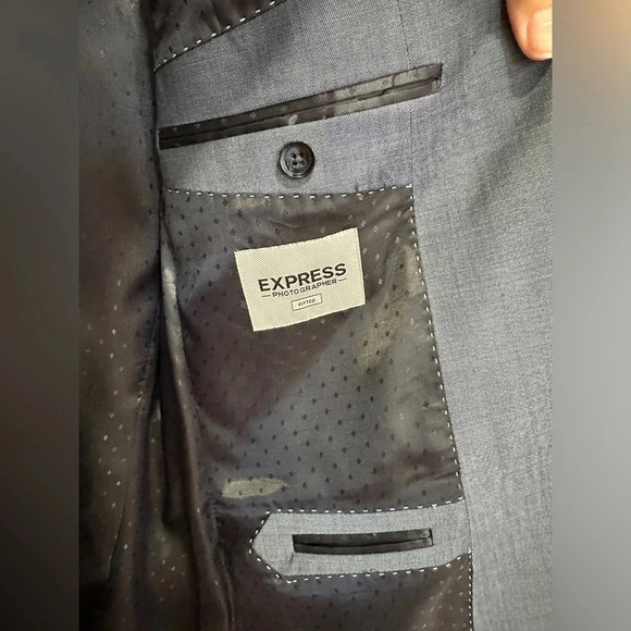 Express | Men’s fitted 3 piece suit - Picture 14 of 14